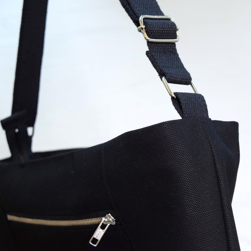 Riiminka Basic J&auml;tti Mainio olkalaukku, black series, all black