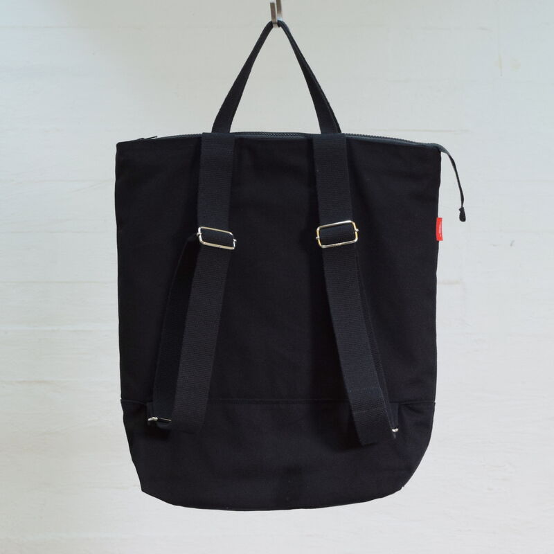 Riiminka Tarina reppu, musta